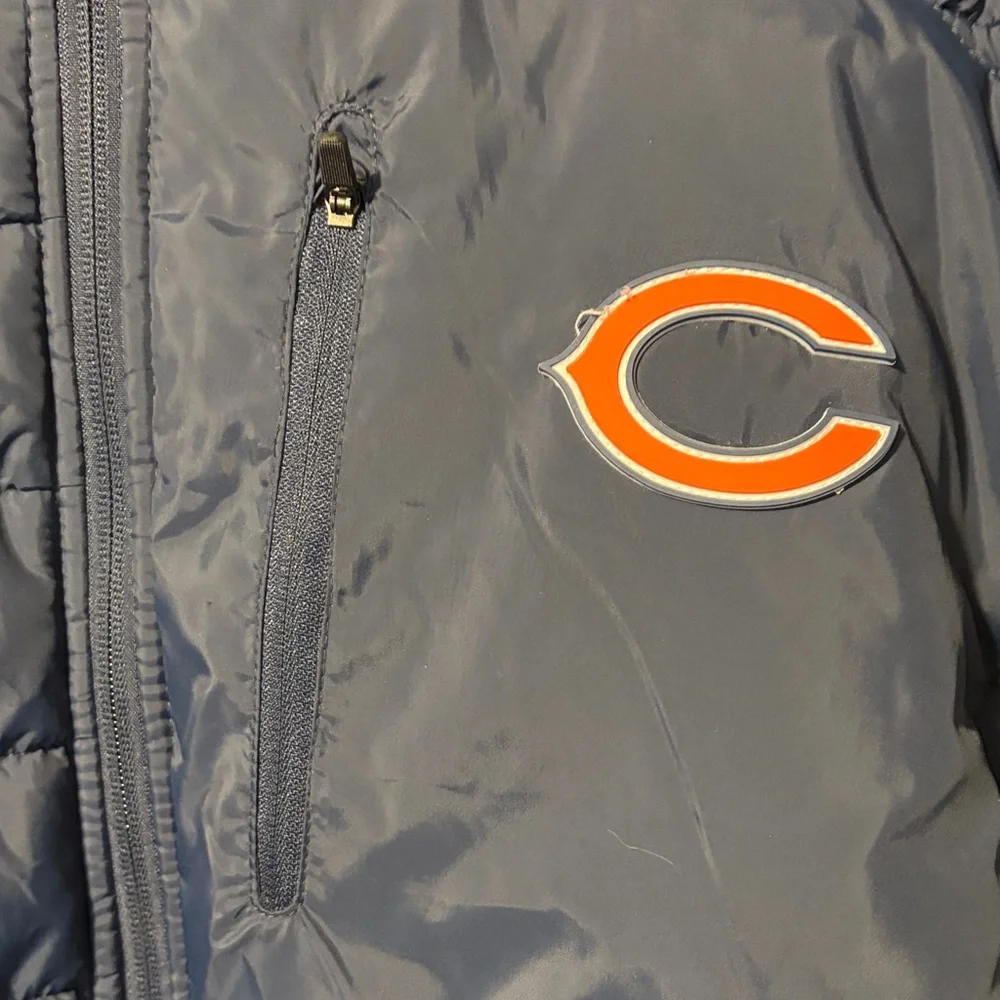Chicago Bears NFL Apparel light puffer hoody coat. Large. Like New.